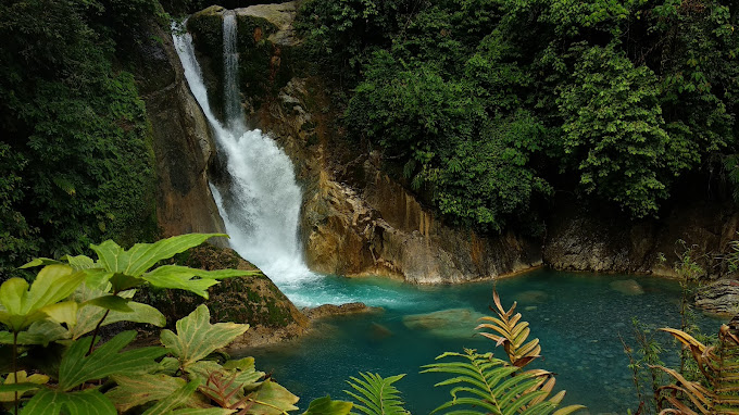 air terjun sipagogo