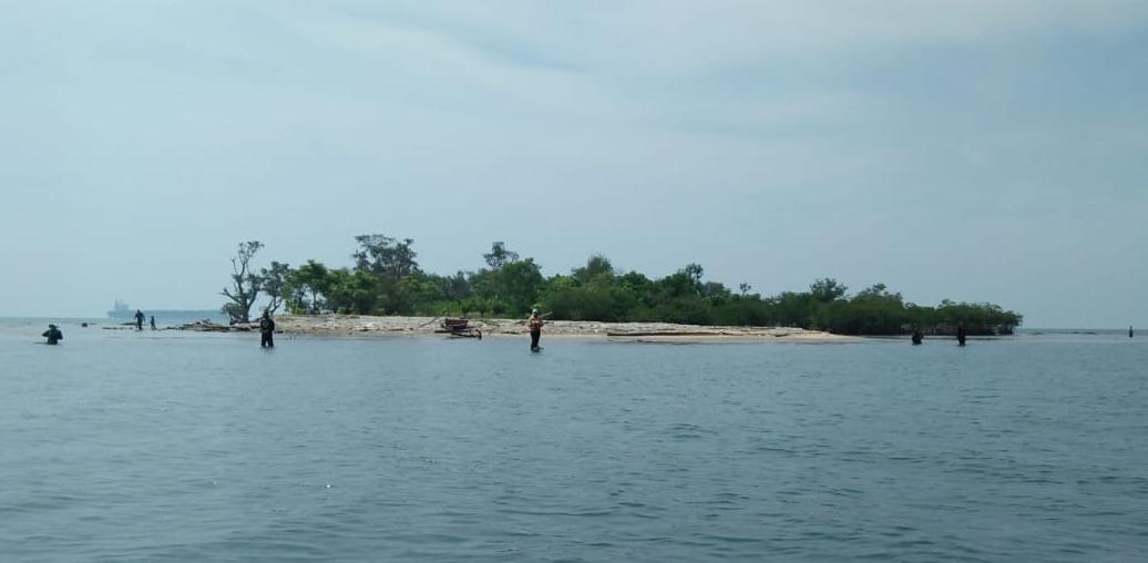 pantai salira