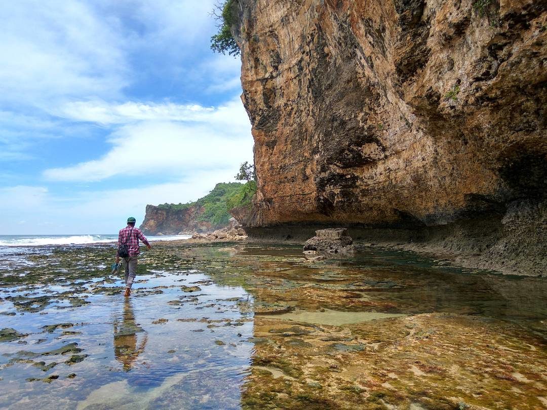 Pantai Ngunggah