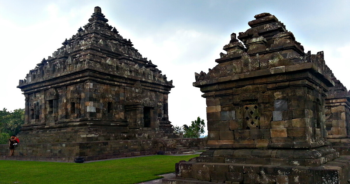 candi abang