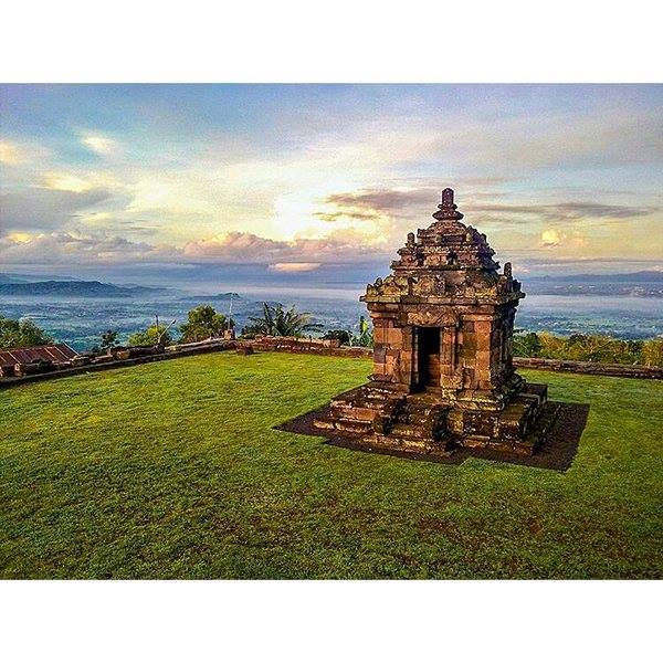 candi ijo